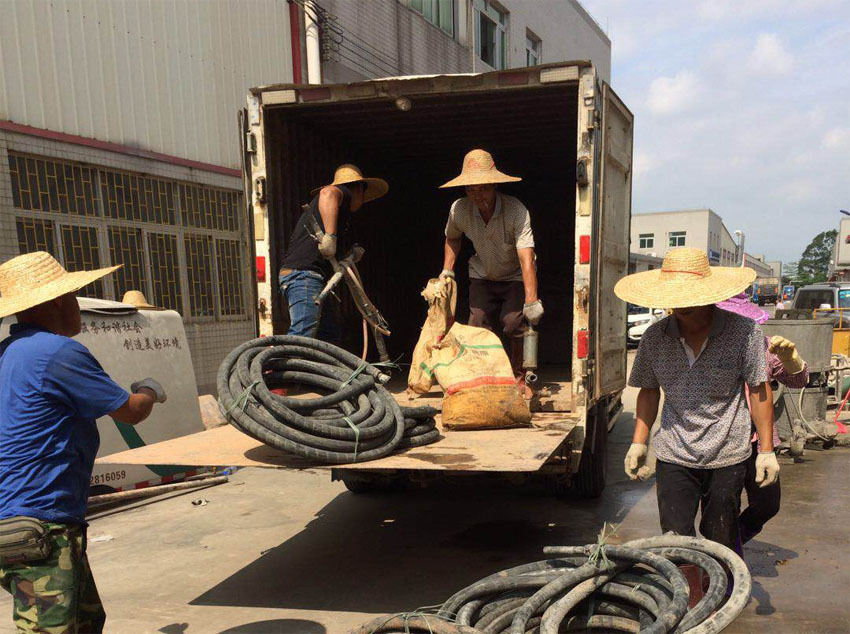 下谷坪土家族乡一部件厂房地基出现下沉注浆加固
